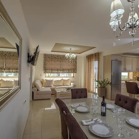 Villa Golden Sky